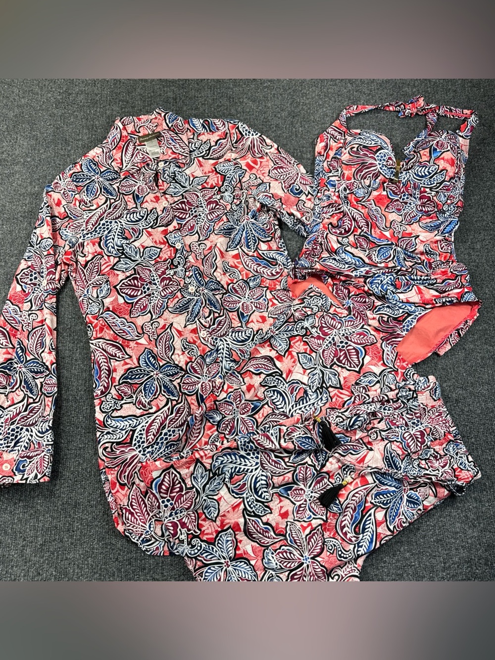 Tommy Bahama 3 Piece Set With Swimsuit Floral  Size Small/6